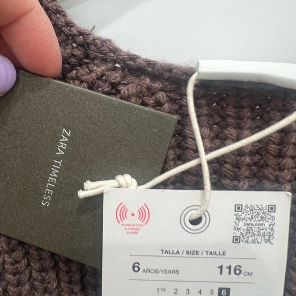 Embroidered Floral Knit Sweater cardigan - Picture 8 of 9